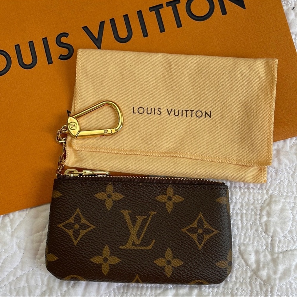 Like New Louis Vuitton monogram key pouch